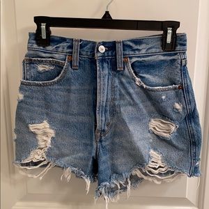 Abercrombie & Fitch Distressed Denim Shorts SZ 25